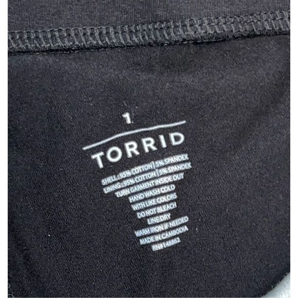 Torrid Signature Hi Waist Slashed Tapered Crop Legging Size 1 - Picture 3 of 4